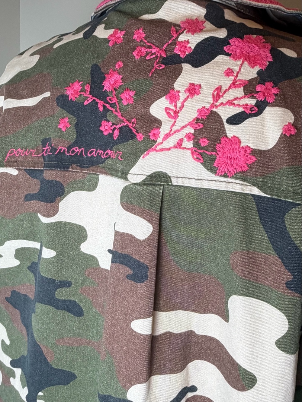 Cinq a Sept XL Camo Jacket with Pink Floral Embroidery - Picture 7 of 10